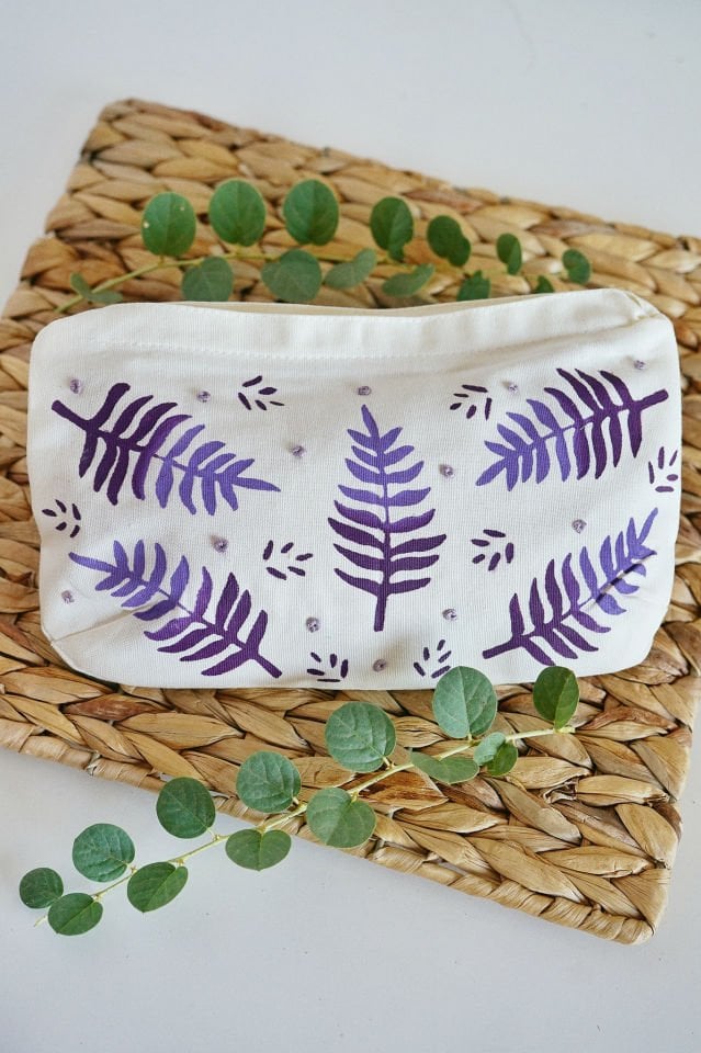 Mor Eğrelti Otları Desenli Makyaj Çantası