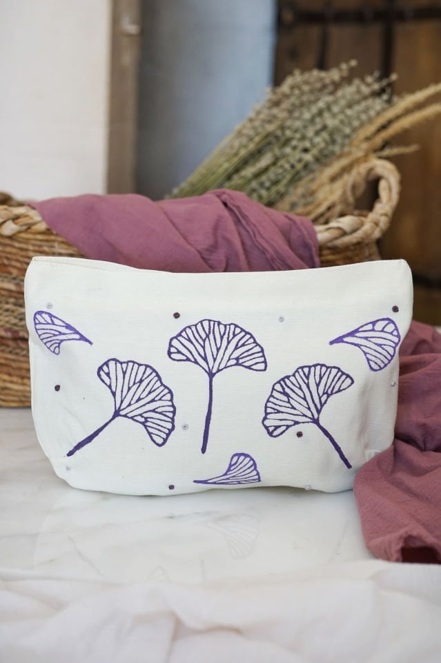 Mor Ginkgolar Desenli Makyaj Çantası