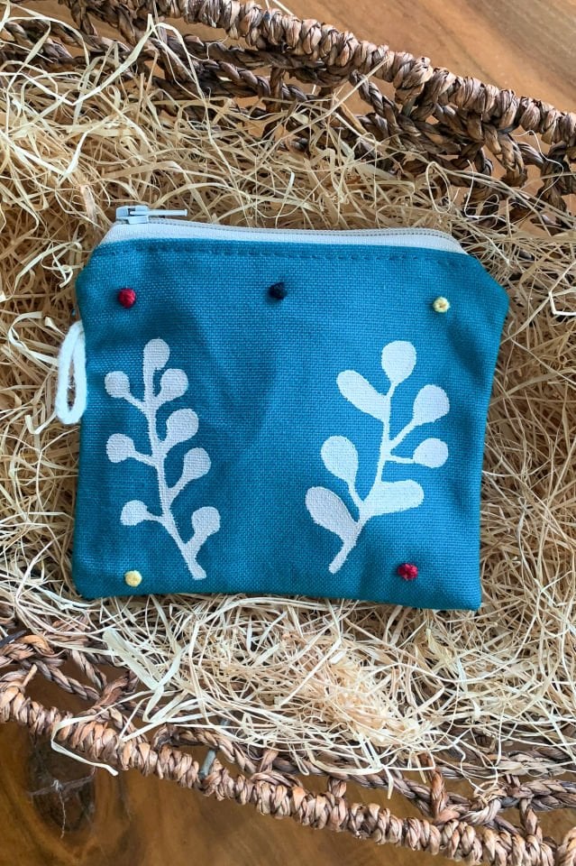 Petrol Kızılcıklar Desenli İsim İşlemeli Mini Cüzdan