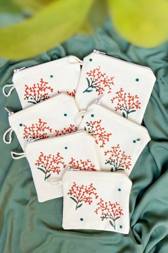 Turuncu & Petrol Mavisi Mimozalar Desenli İsim İşlemeli Mini Cüzdan