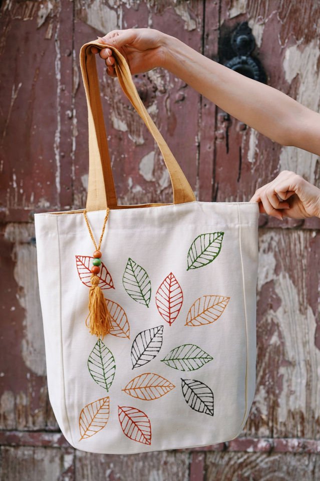 Dut Yaprakları Desenli Kalın Keten Çanta