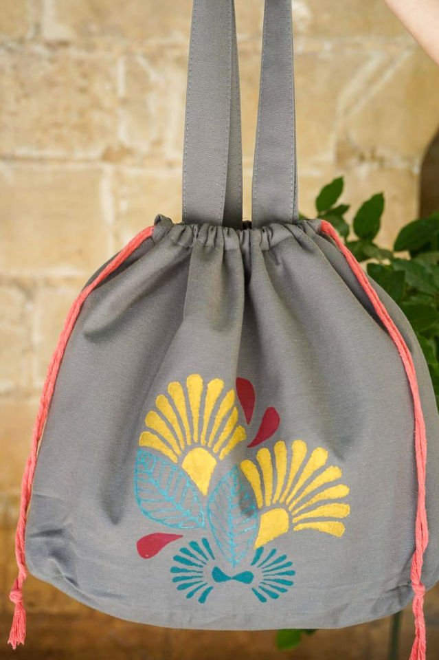 Gri Ağzı Büzgülü Omuz Çantası