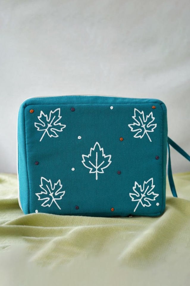 Petrol Mavi Çınar Yaprakları Desenli Kitap Kılıfı