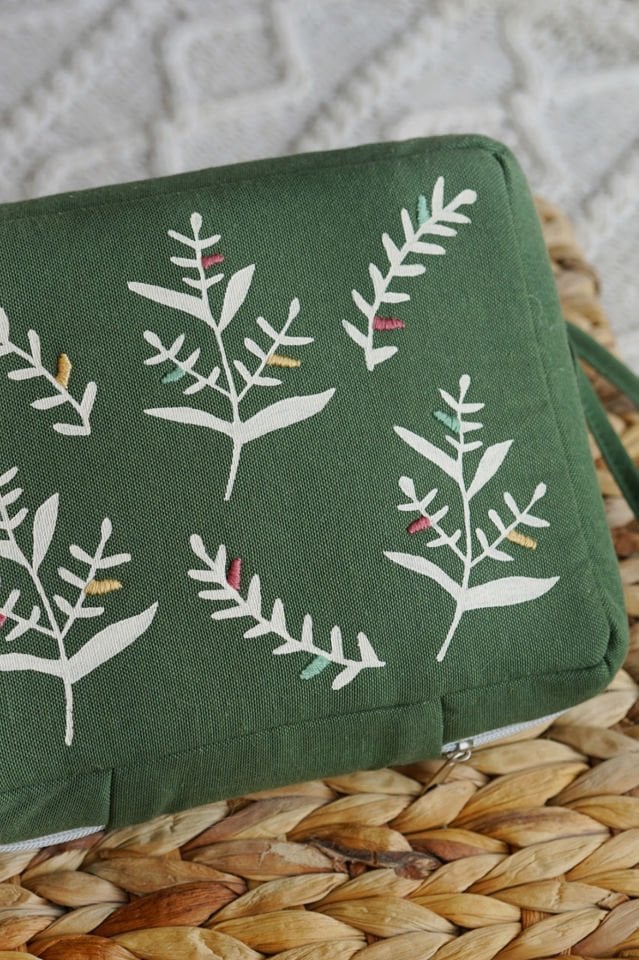 Ceviz Yeşili Zeytin Yaprakları Desenli Kitap Kılıf