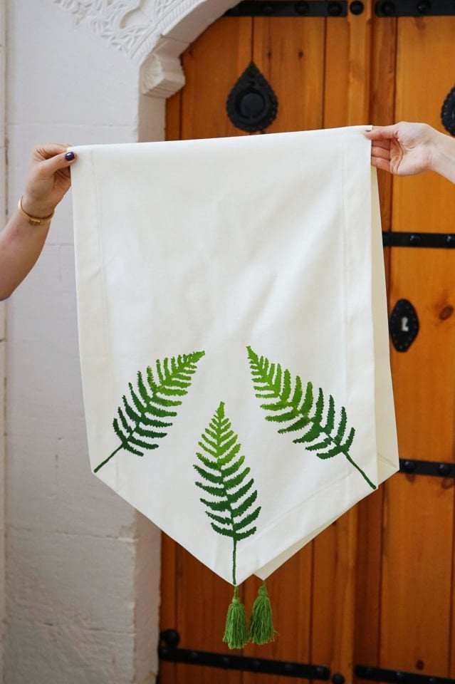 Yeşil Eğreltiler Desenli Runner 45x135 cm.