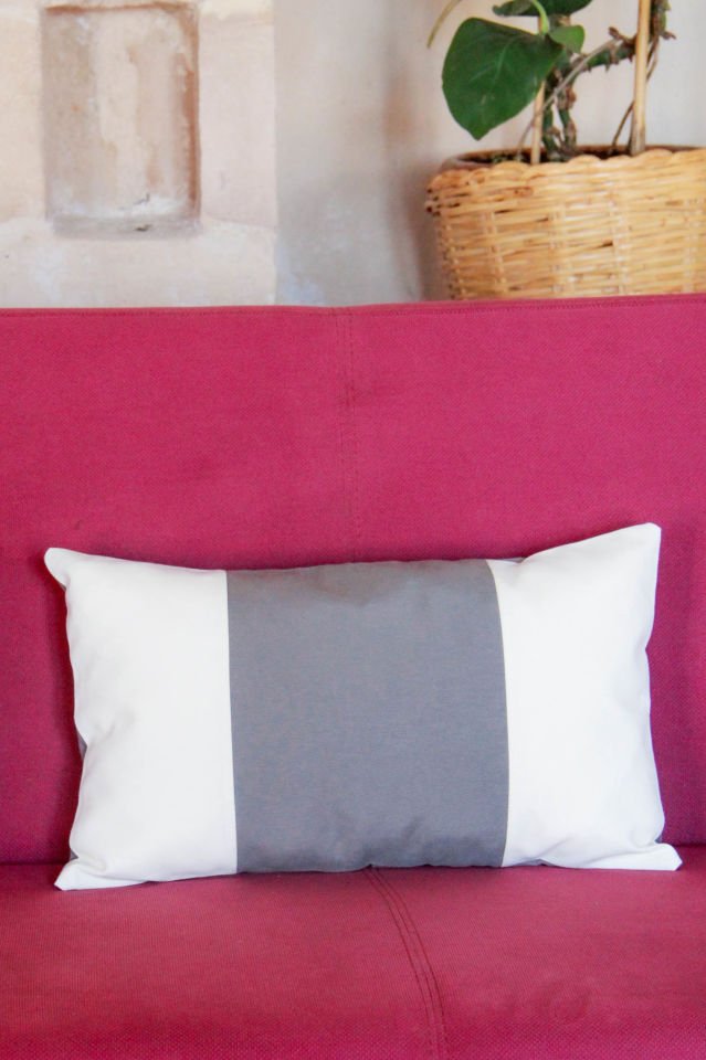 Kalın Gri Şeritli Kırlent Kılıfı 30x60 cm.