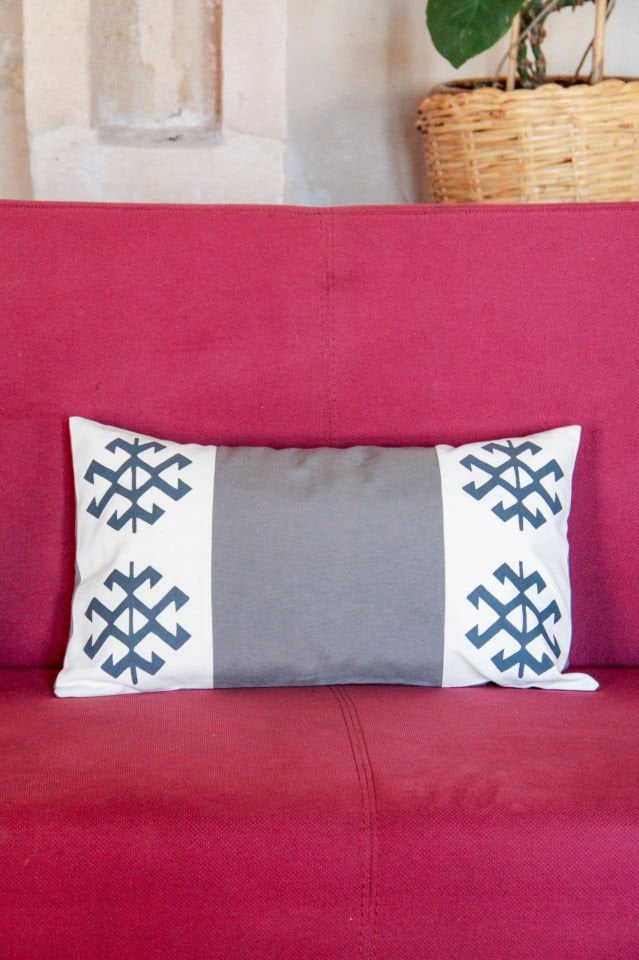 Nordik Desenli Gri Kırlent Kılıfı 30x60 cm.